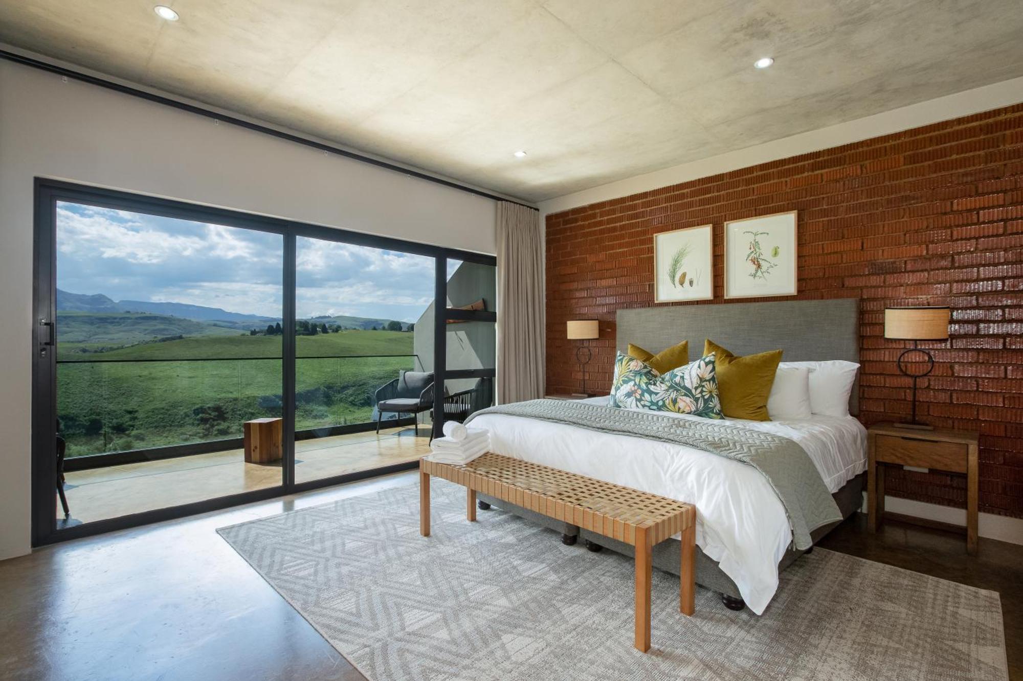 Dragonview Lodge Champagne Valley Eksteriør bilde
