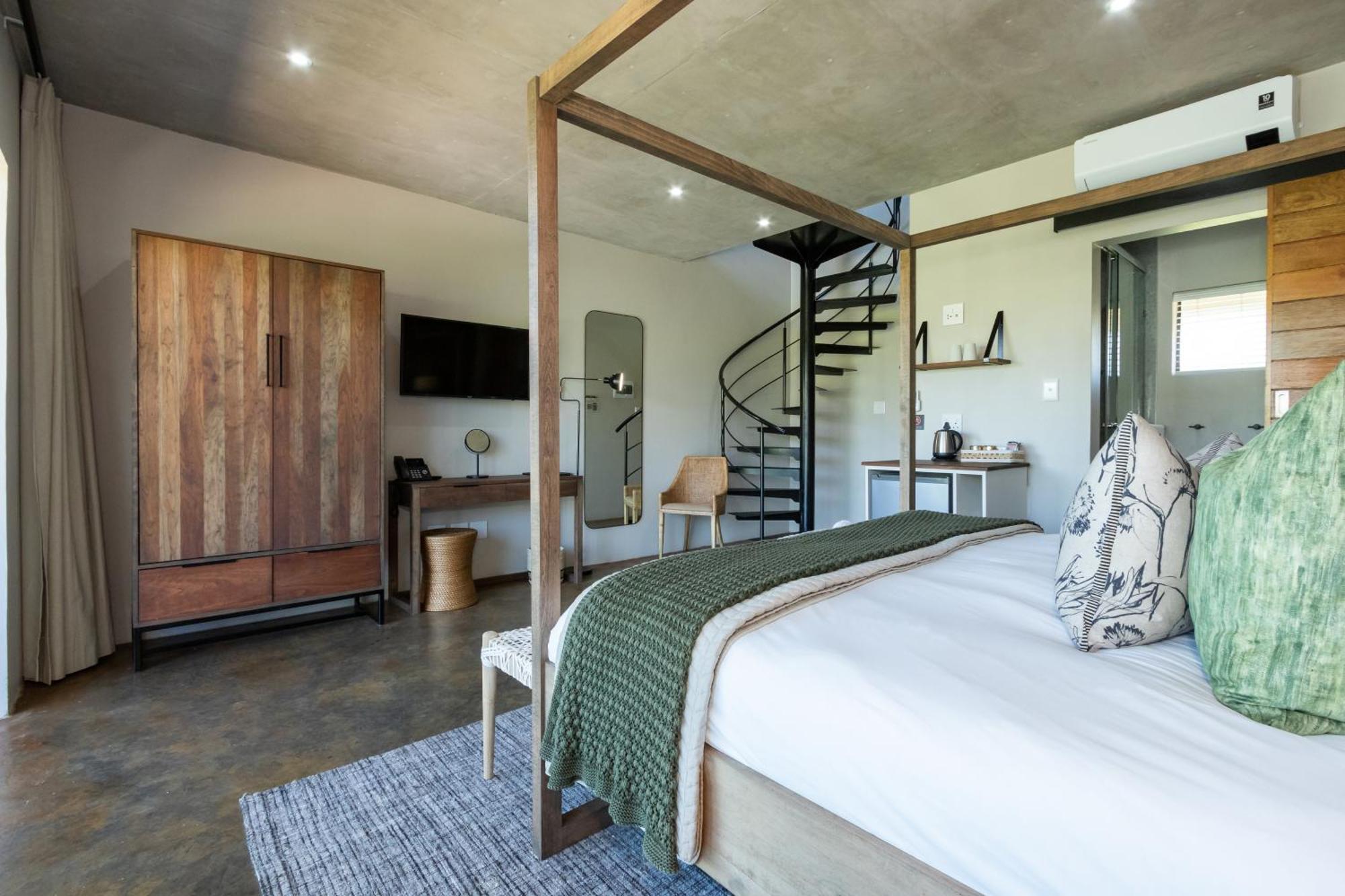 Dragonview Lodge Champagne Valley Eksteriør bilde