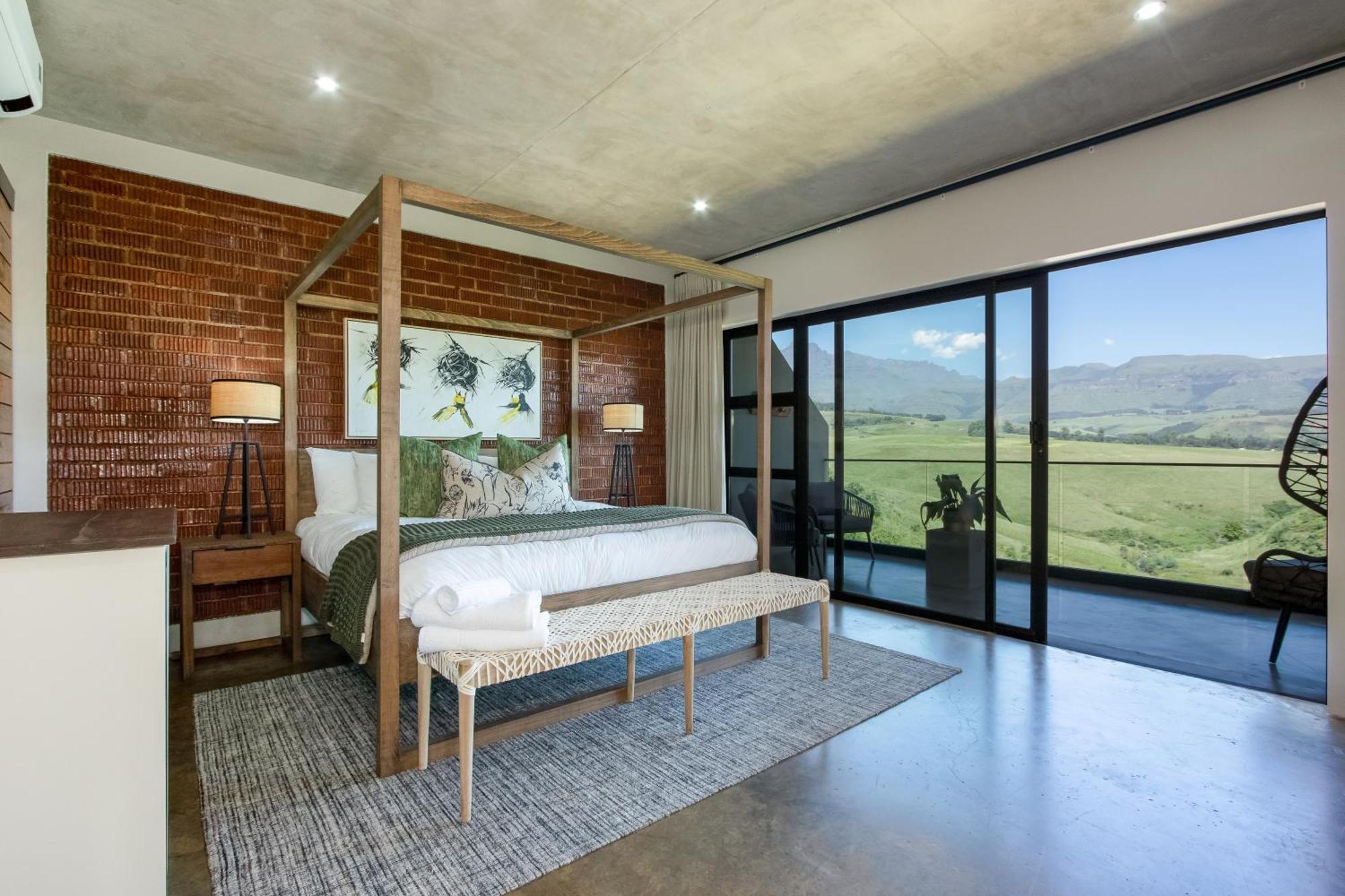 Dragonview Lodge Champagne Valley Eksteriør bilde